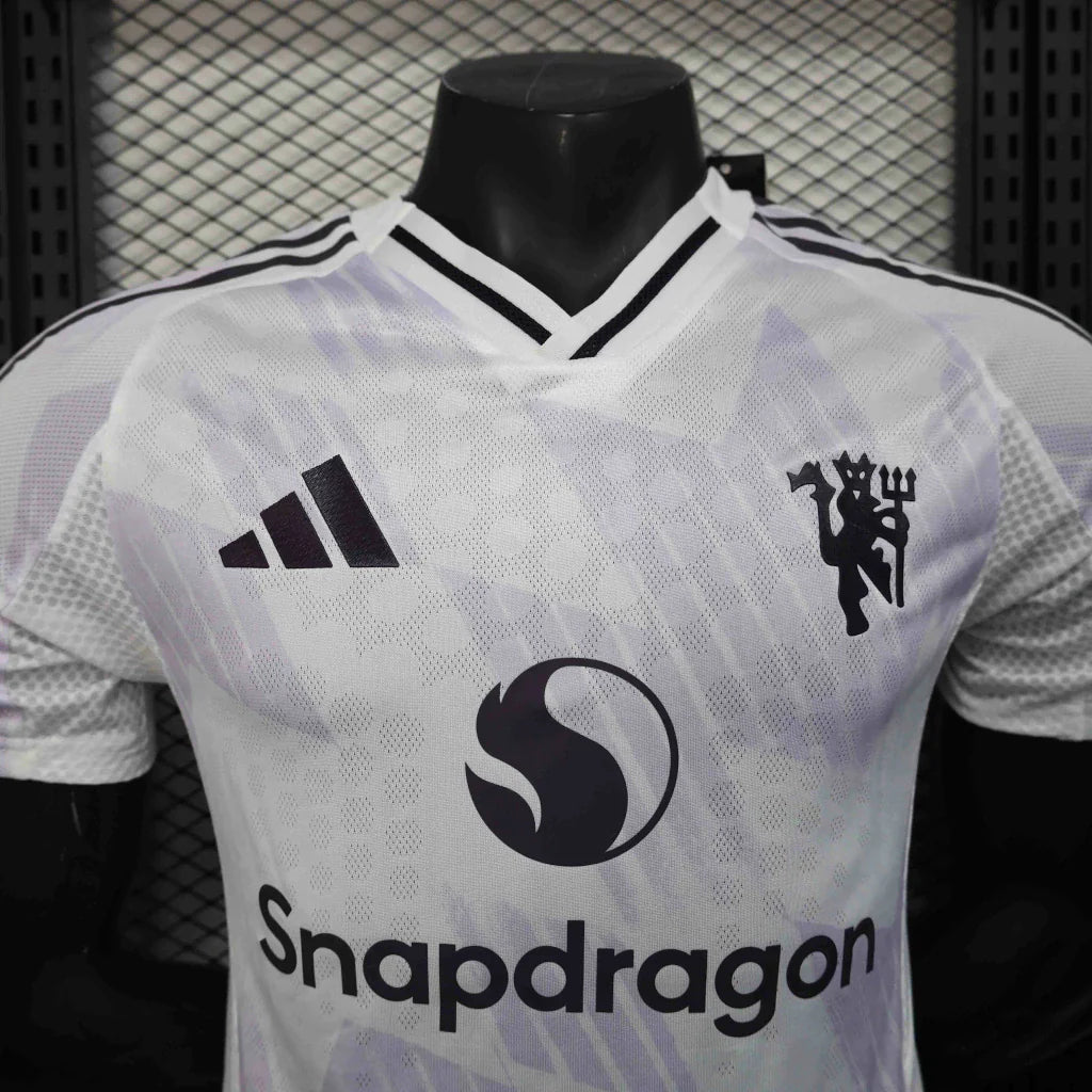 Camisa Manchester United Away II 2025/26 Adidas Jogador Masculina - Branca e Lilás