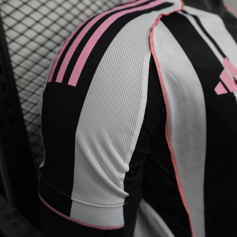 Camisa Juventus Home I 2025/26 Adidas jogador masculina