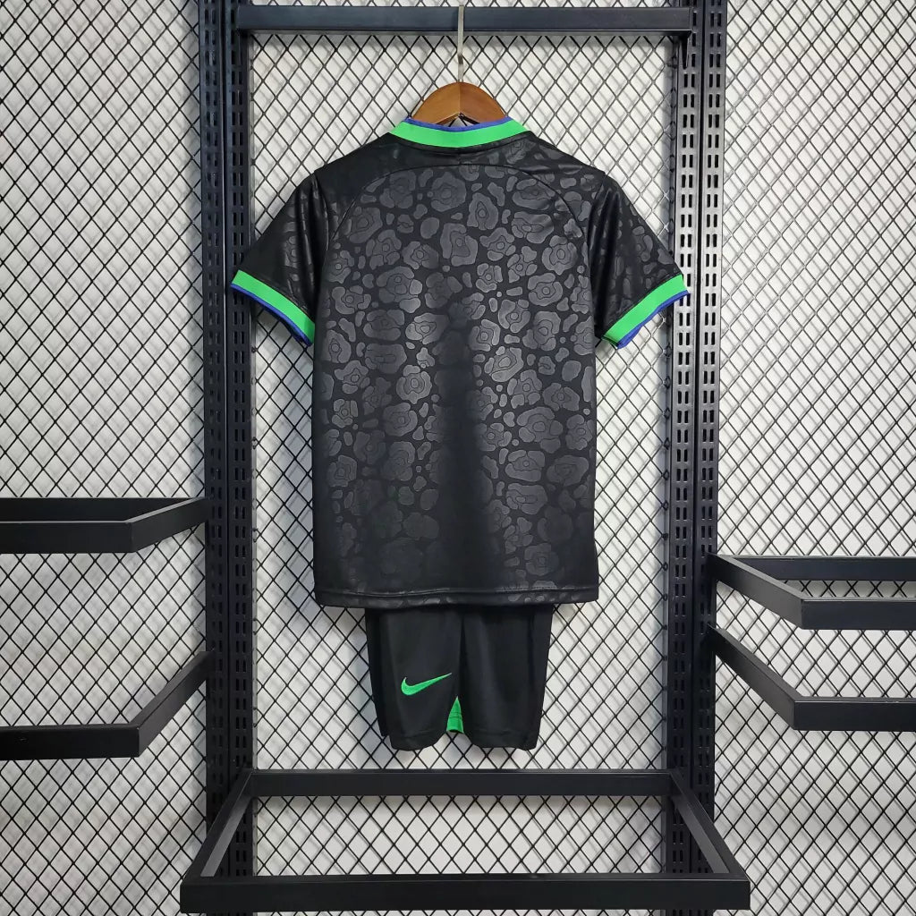 Kit Infantil Brasil 2023/24 Nike Preta/Verde